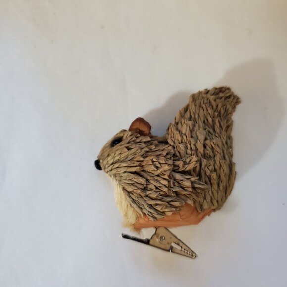 Squirrel Clip Ornaments – Made with Natural Fibers – Set of (4) - Picture 5 of 11